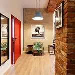 Foto Loft - Vinci - Z Prywatnym Monitorowanym Parkingiem - Space Daire *