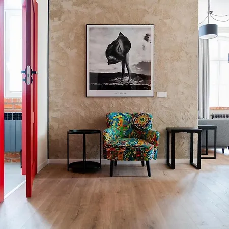 Foto Loft - Vinci - Z Prywatnym Monitorowanym Parkingiem - Space Apartment